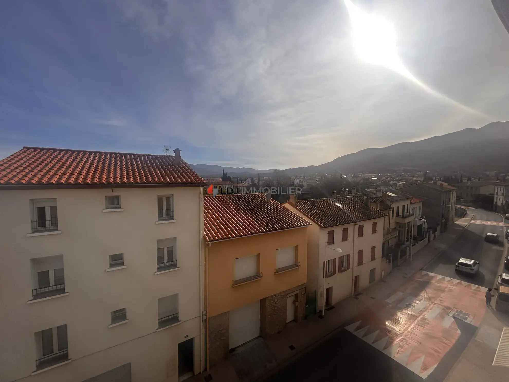 Appartement lumineux avec vue sur Céret, cave et parking - Opportunité à saisir 
