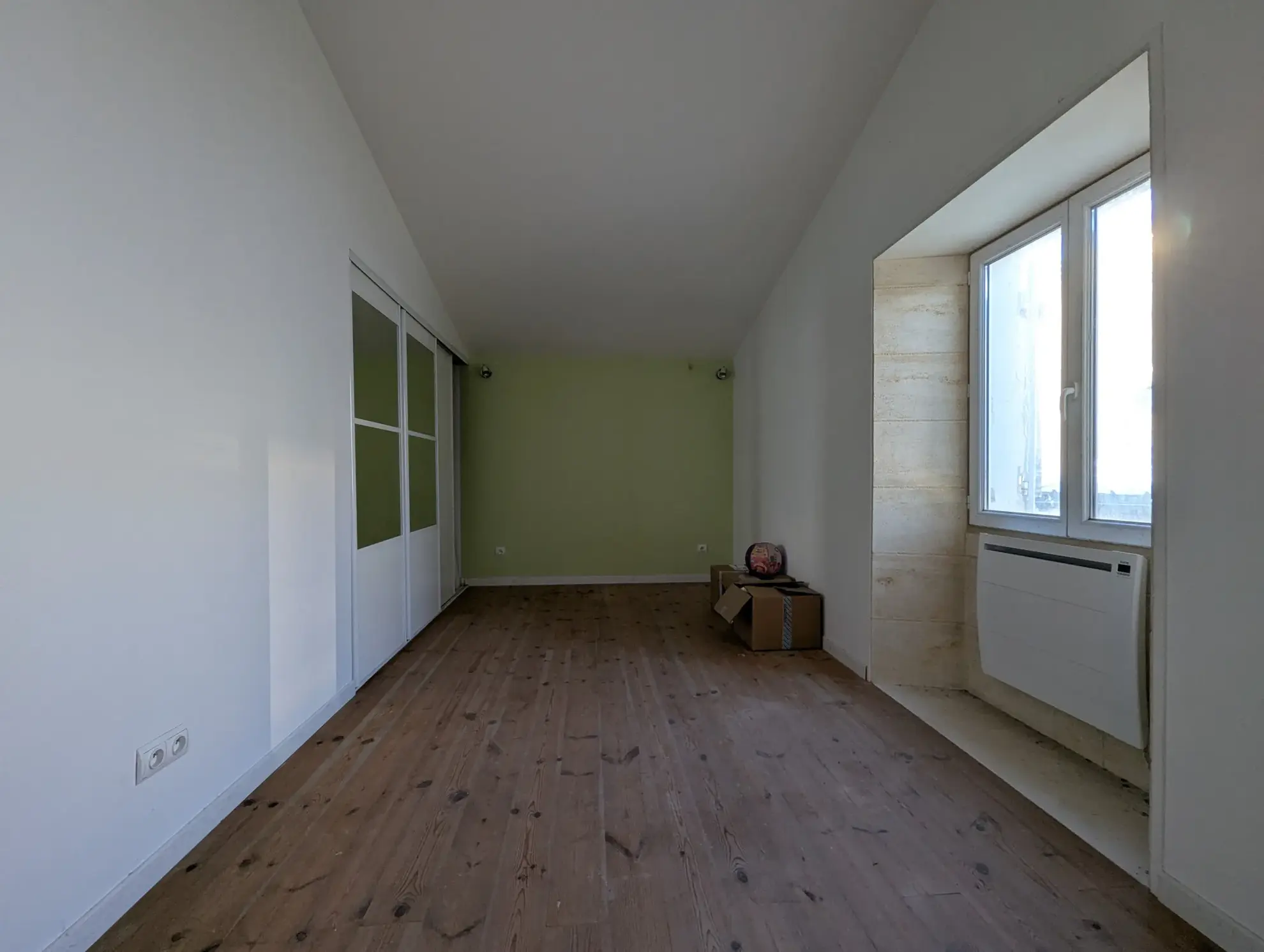 Maison en pierre avec grand potentiel à La Riviere, proche Libourne 