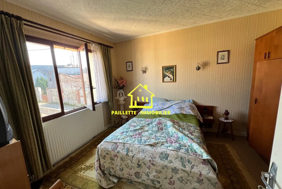 Maison mitoyenne à Fécamp de 75 m² avec terrasse et potentiel d'aménagement 