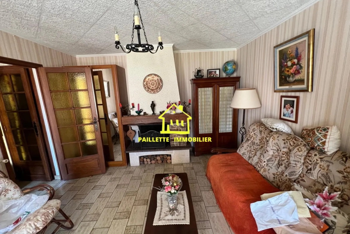 Maison mitoyenne à Fécamp de 75 m² avec terrasse et potentiel d'aménagement 