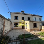 Maison mitoyenne à Fécamp de 75 m² avec terrasse et potentiel d'aménagement