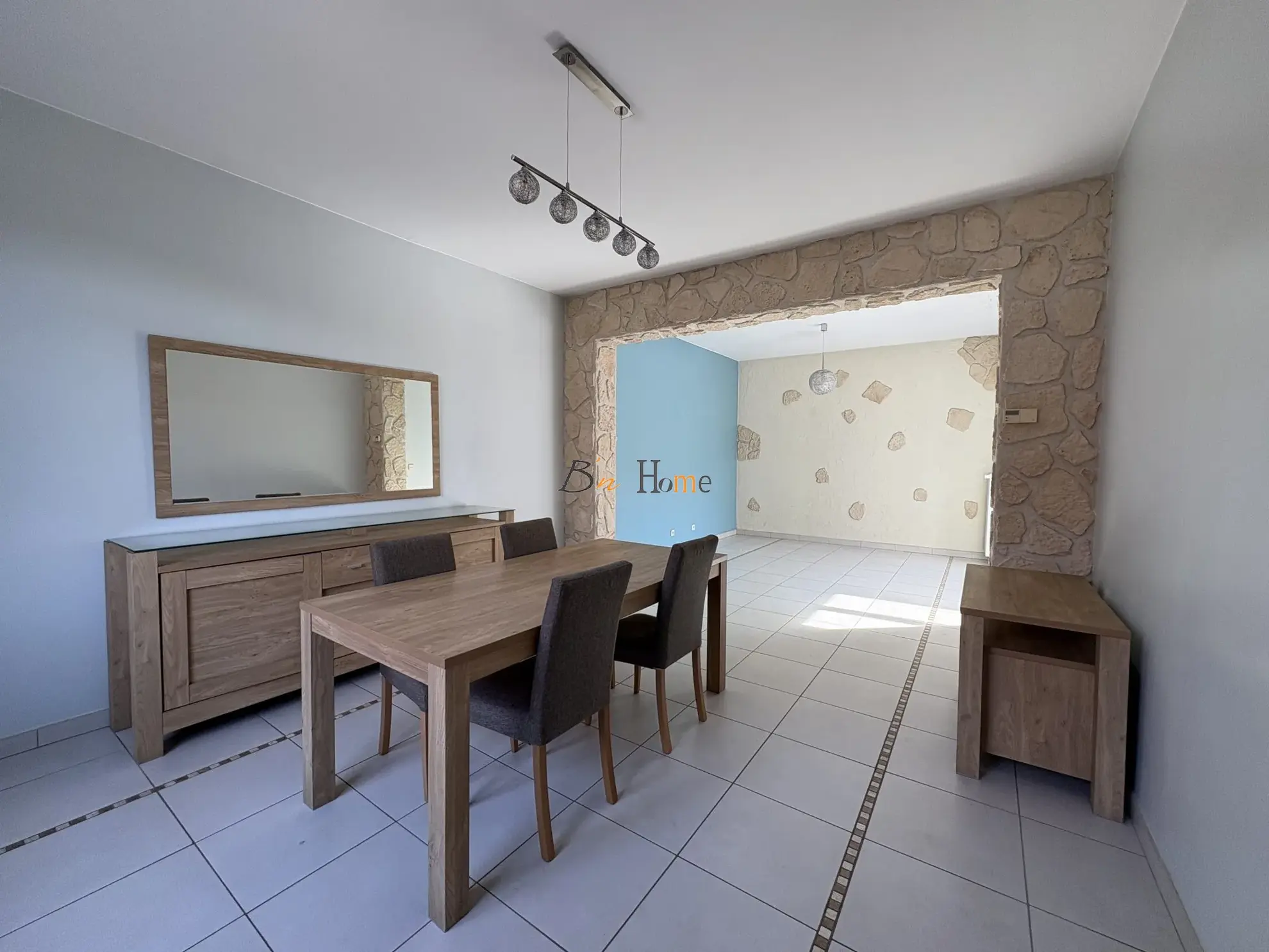 Charmante maison indépendante avec jardin à Puisieux - 3 chambres, garage et véranda lumineuse 
