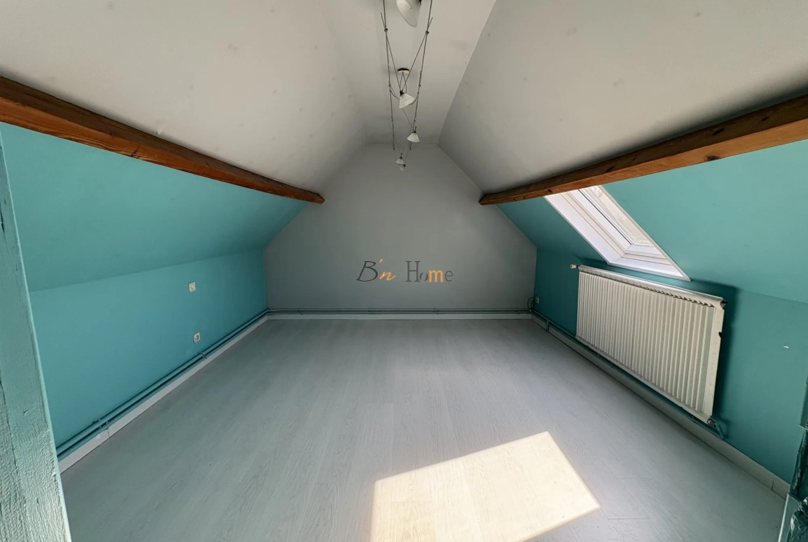 Charmante maison indépendante avec jardin à Puisieux - 3 chambres, garage et véranda lumineuse 
