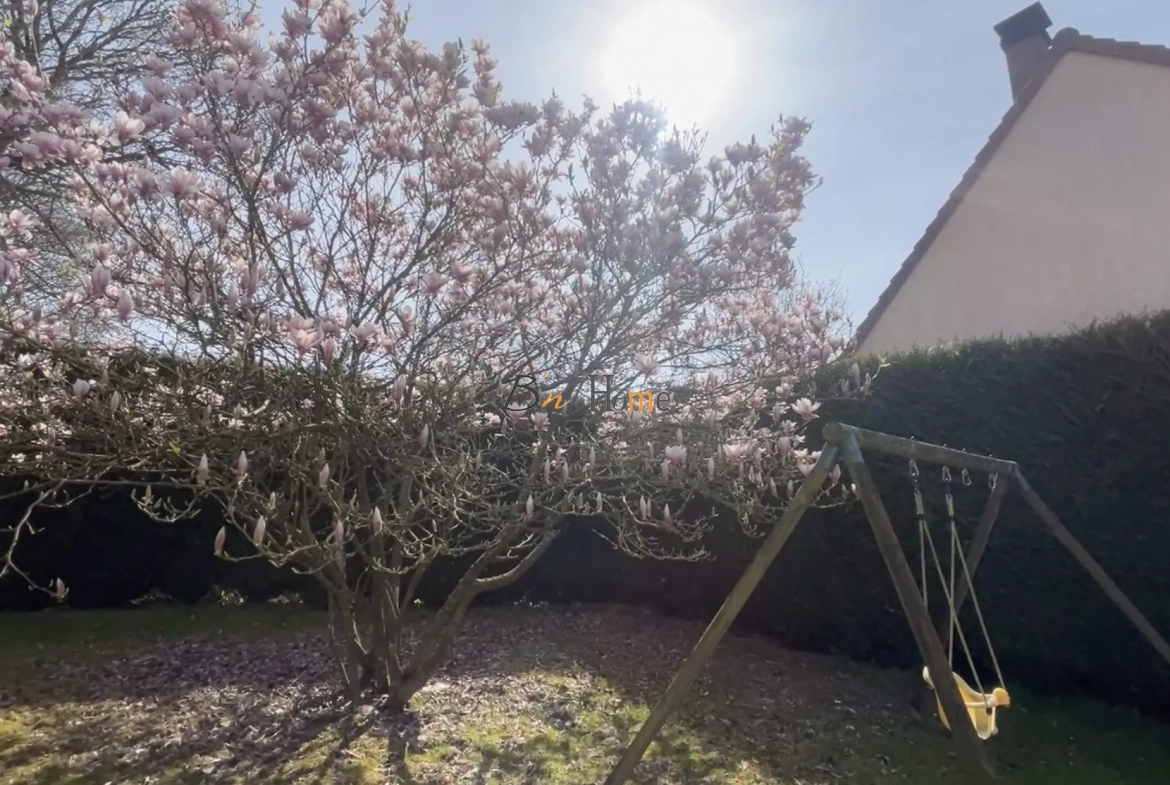 Charmante maison indépendante avec jardin à Puisieux - 3 chambres, garage et véranda lumineuse 