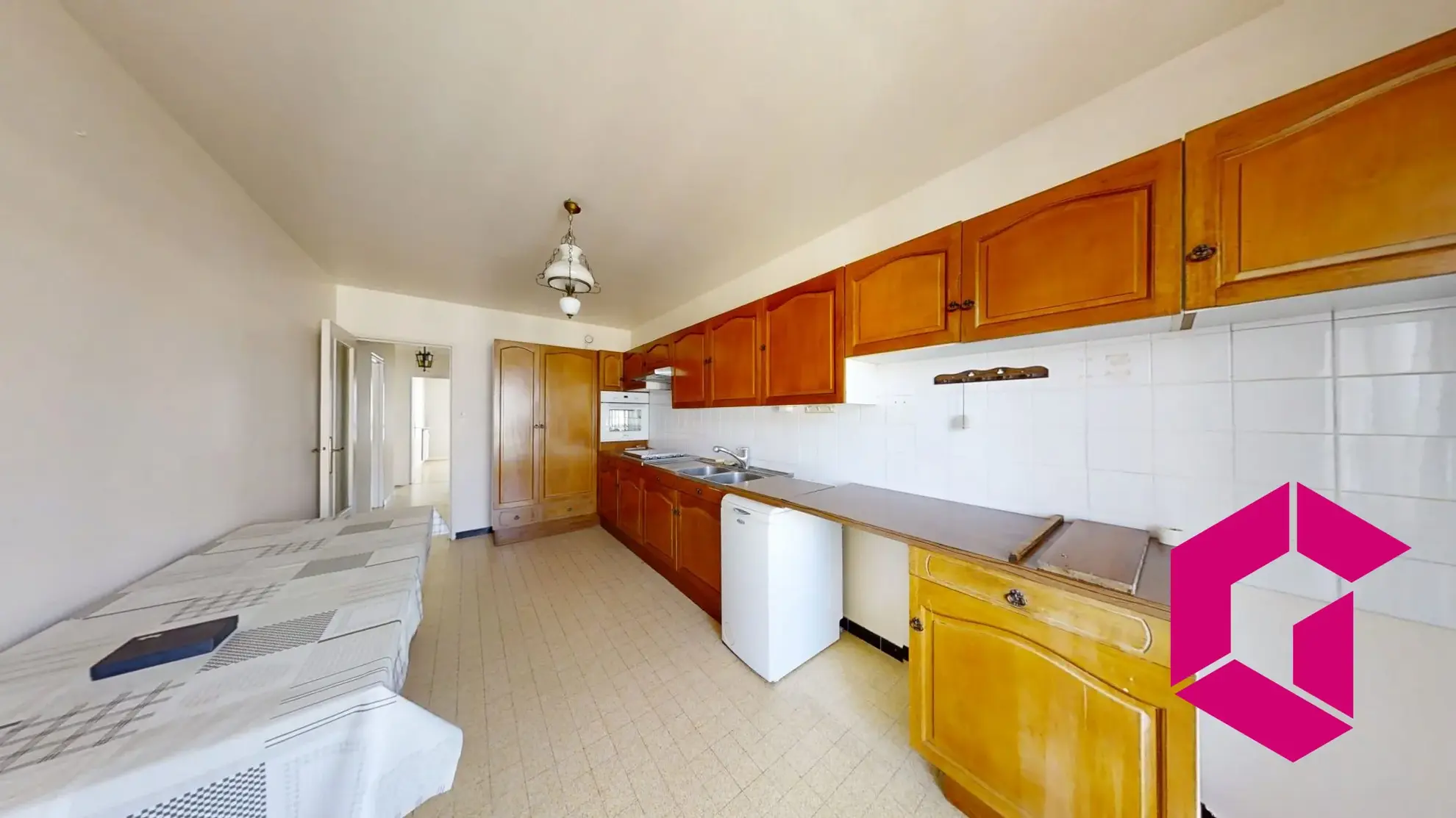 Grand appartement T5 de 105m² à Bellevue avec parking et cave 
