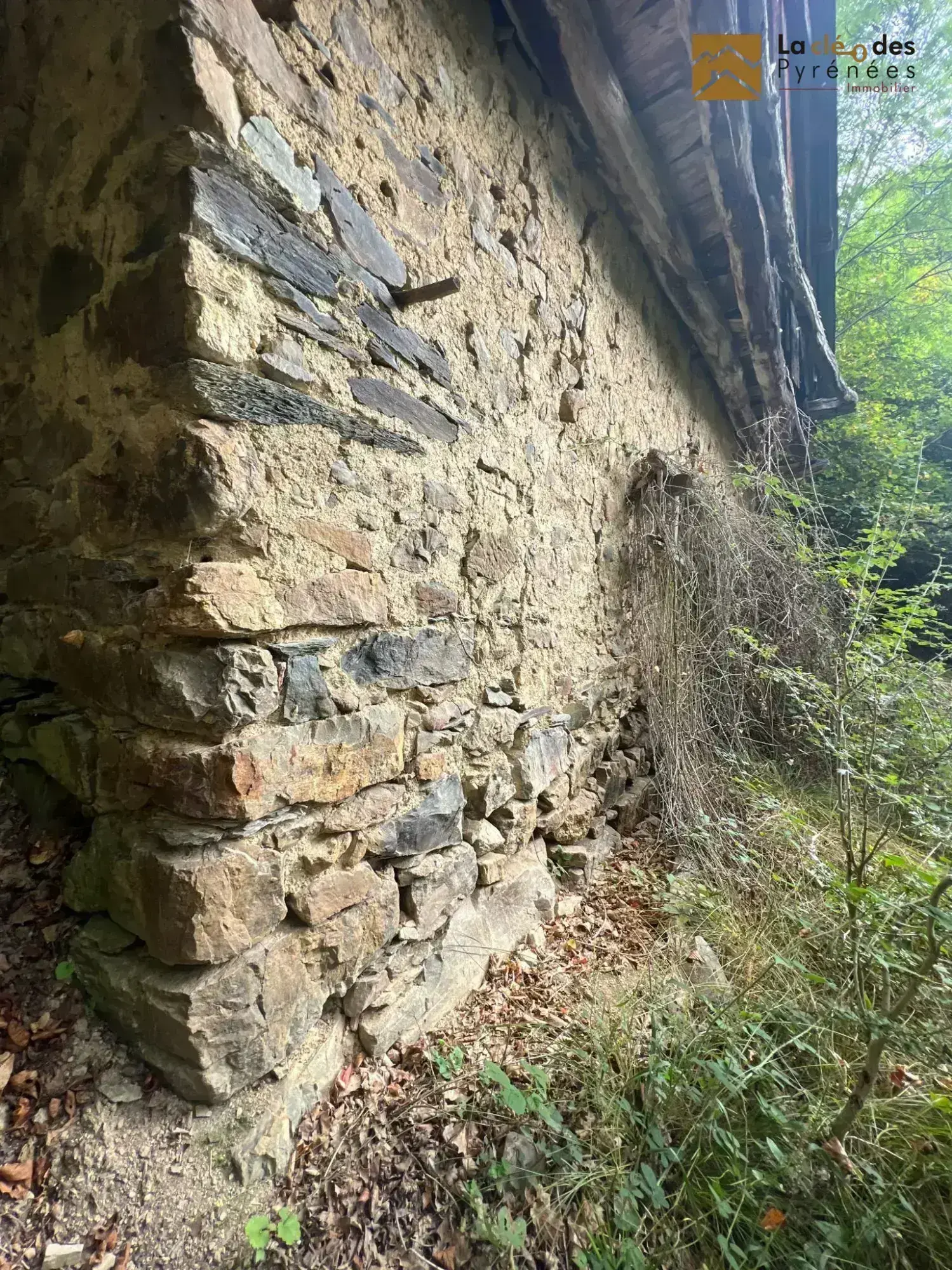 Grange foraine à rénover près d'Arreau dans les Hautes-Pyrénées 