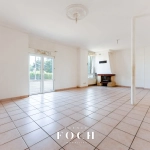 Superbe appartement avec jardin, terrasse et garage à Écrouves