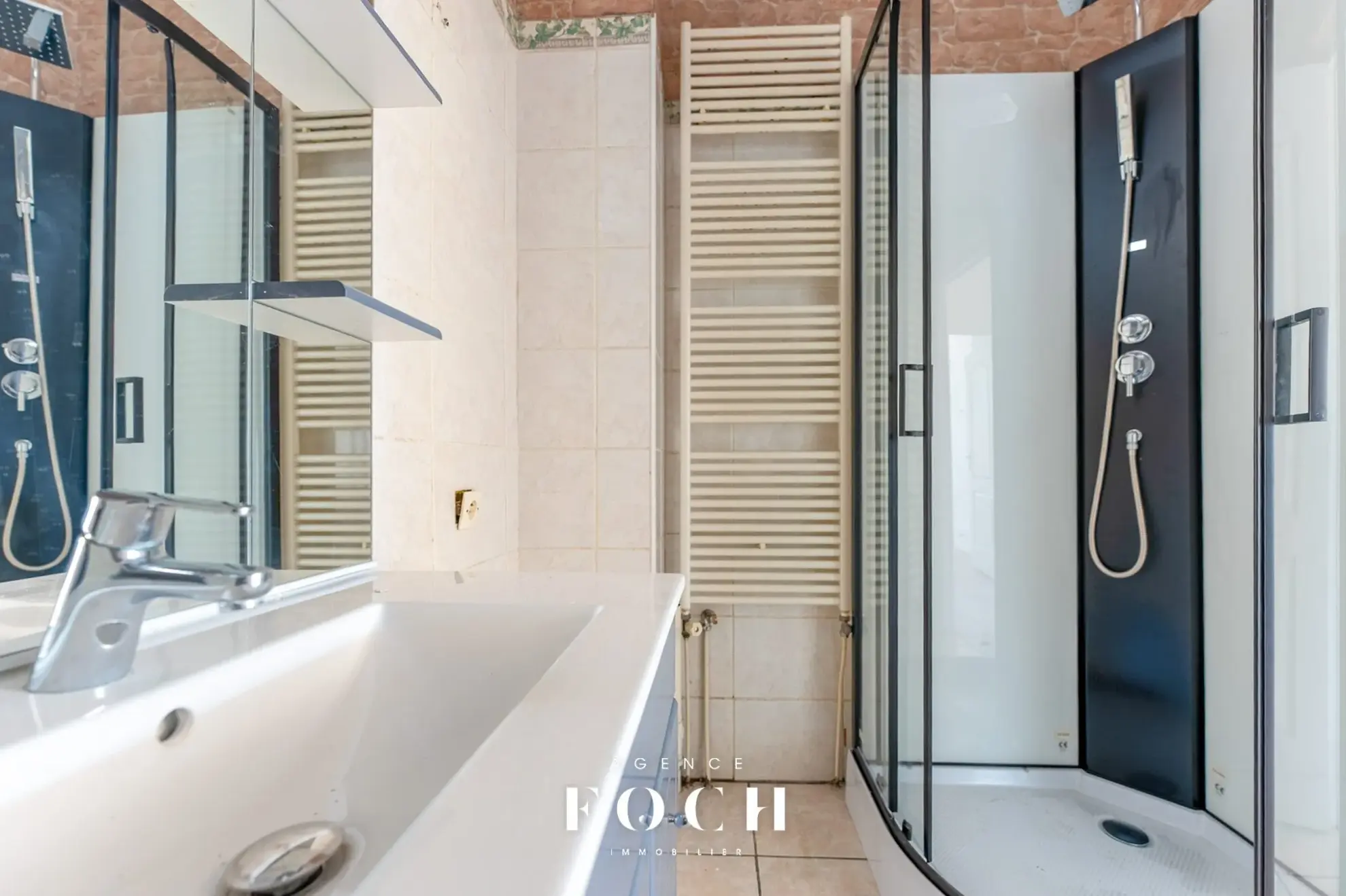 Superbe appartement avec jardin, terrasse et garage à Écrouves 