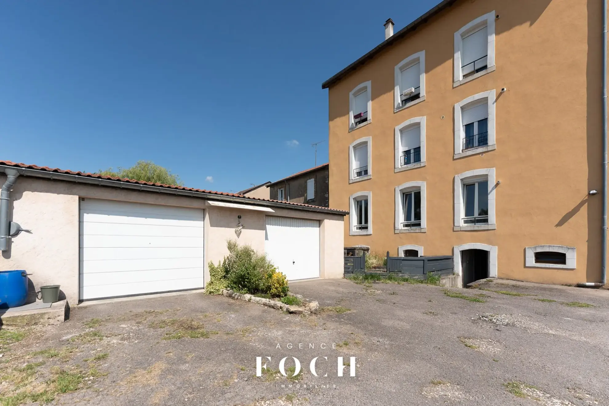 Superbe appartement avec jardin, terrasse et garage à Écrouves 