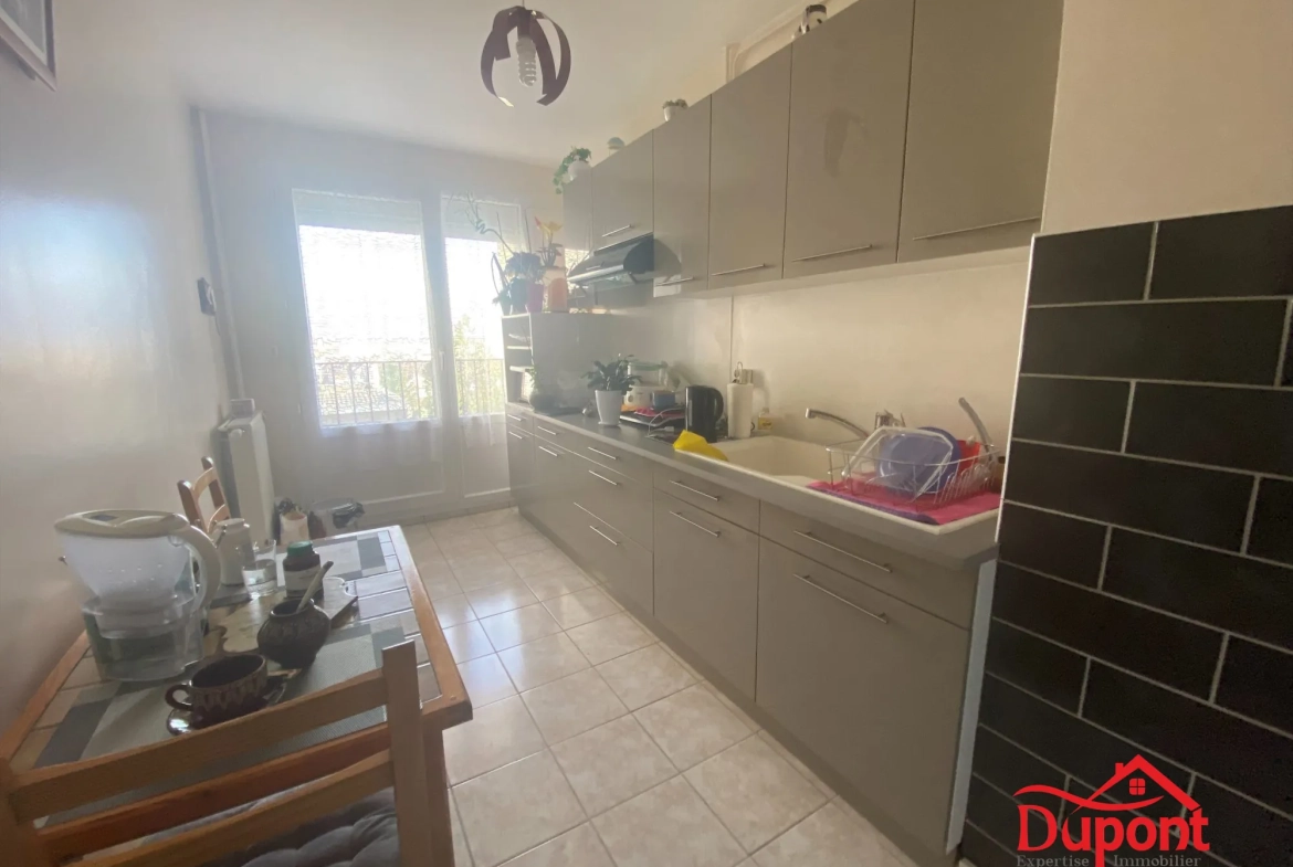 Appartement T2/3 lumineux de 49,29 m² avec balcon à Troyes 