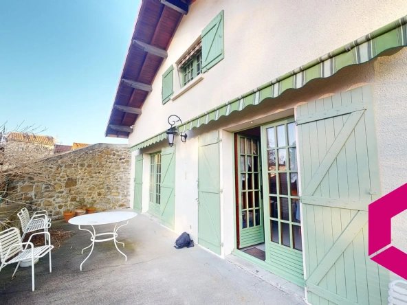 Maison à vendre au centre de Luriecq avec terrain et dépendance