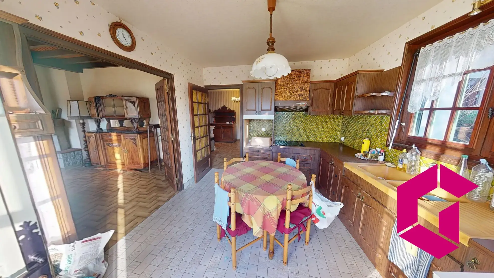 Maison à vendre au centre de Luriecq avec terrain et dépendance 