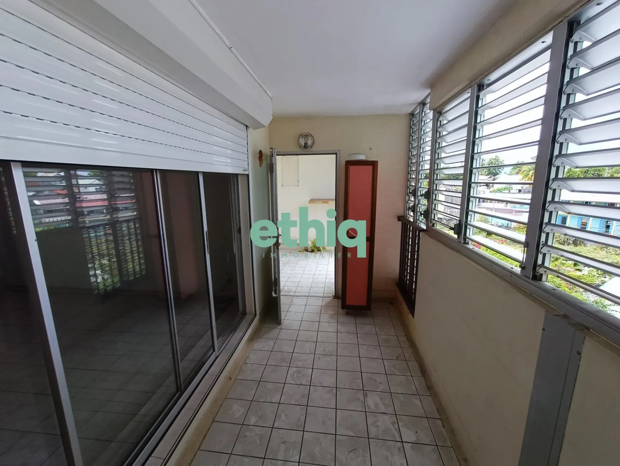 Appartement T3 à vendre à Pointe-à-Pitre, proche du CHU, avec terrasse et balcon 