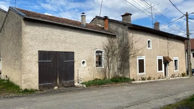 Maison à rénover de 120 m² à Ugny-sur-Meuse - Opportunité d'investissement 