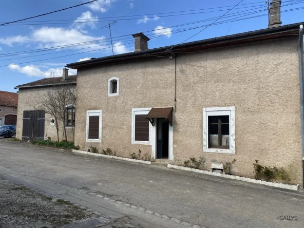 Maison à rénover de 120 m² à Ugny-sur-Meuse - Opportunité d'investissement