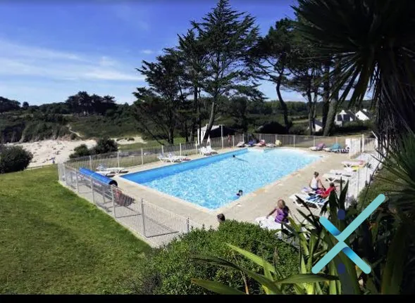 Appartement duplex face à la mer à Locmaria-Plouzané avec piscine et accès plage 