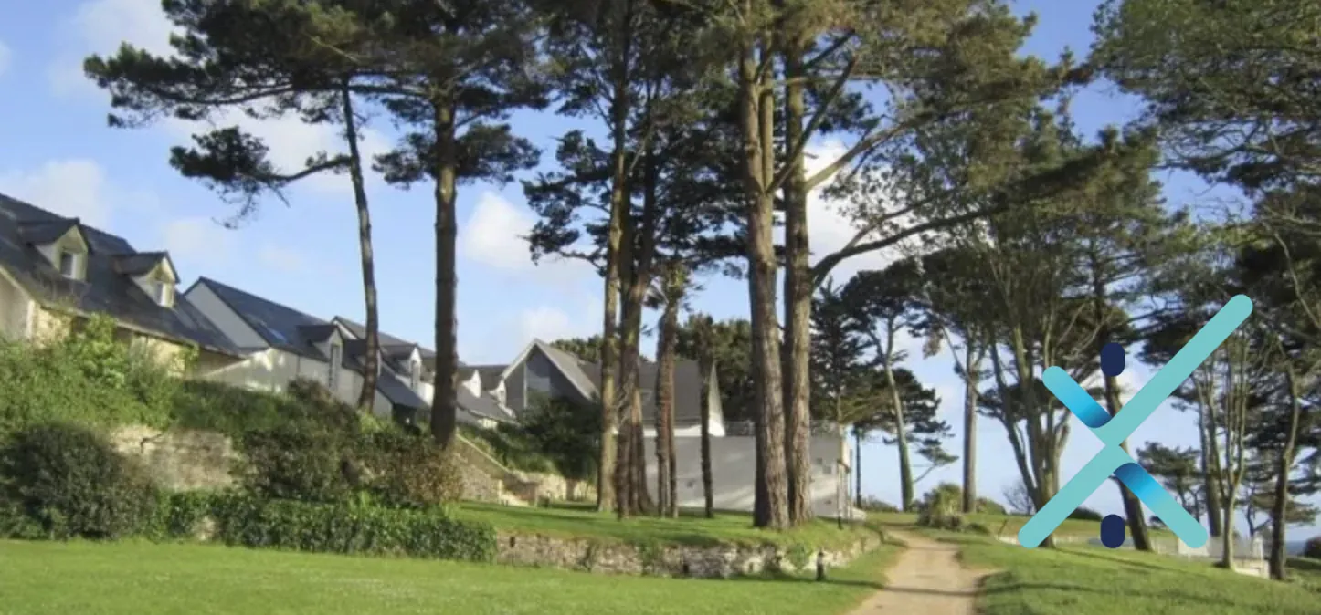 Appartement duplex face à la mer à Locmaria-Plouzané avec piscine et accès plage 