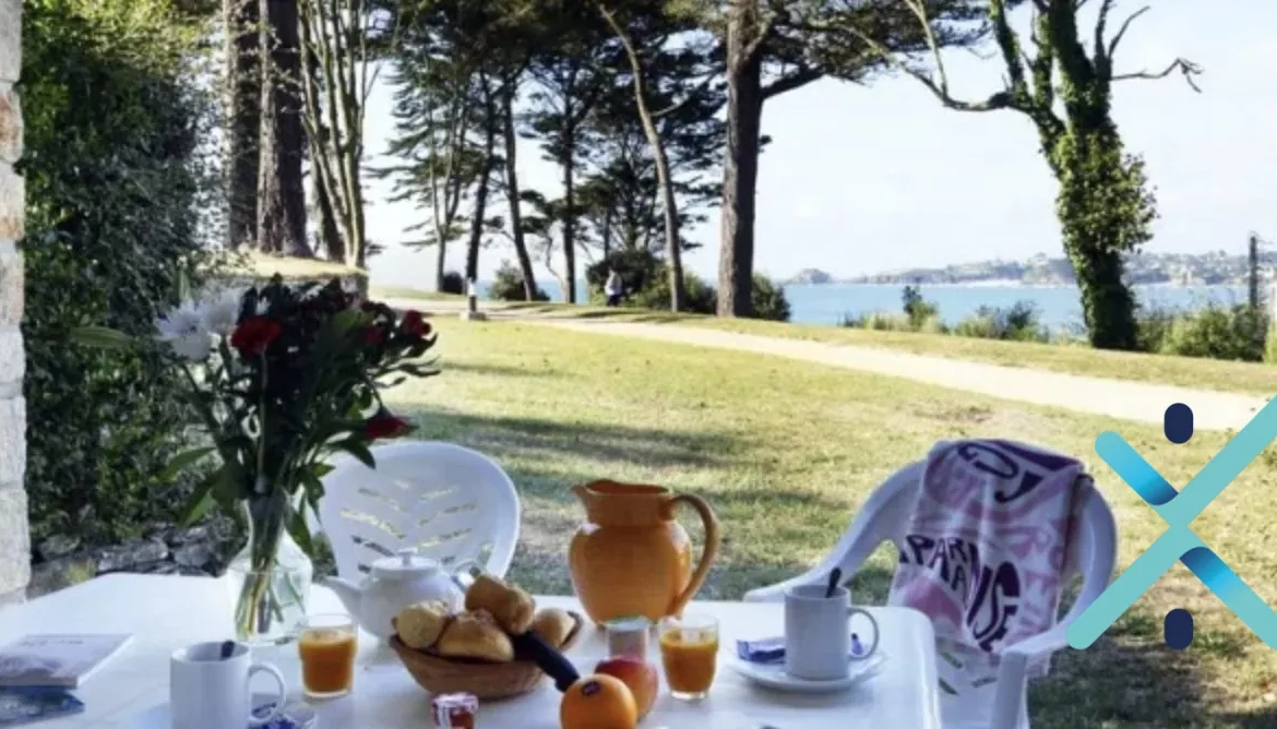 Appartement duplex face à la mer à Locmaria-Plouzané avec piscine et accès plage 
