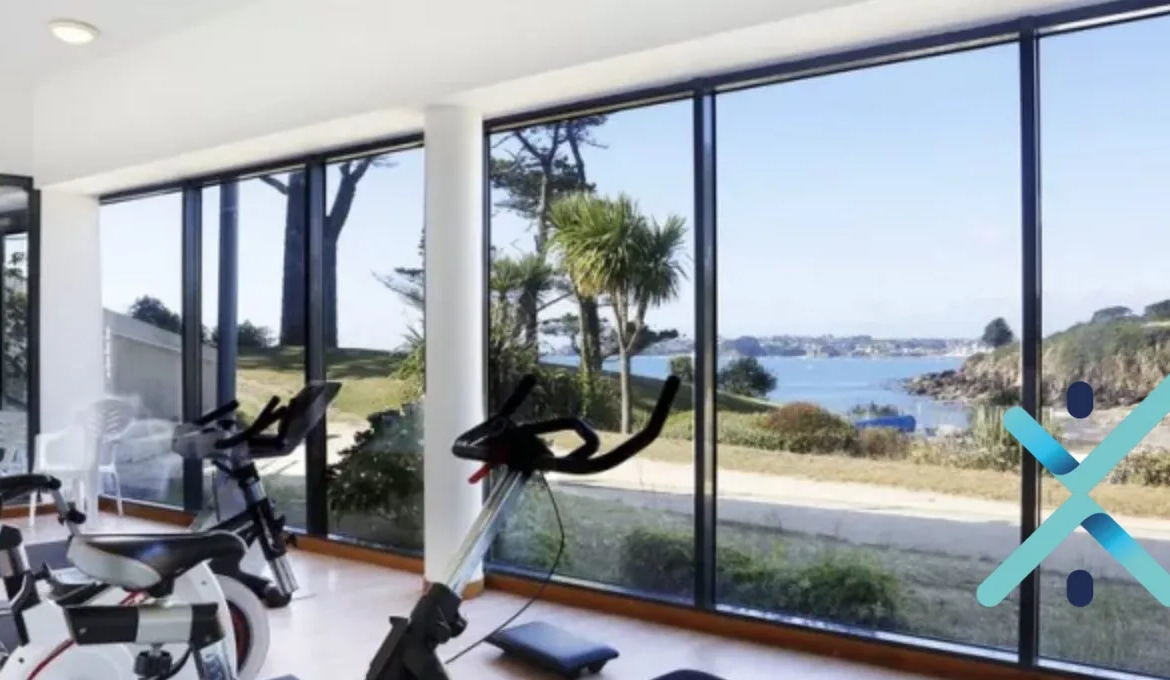 Appartement duplex face à la mer à Locmaria-Plouzané avec piscine et accès plage 