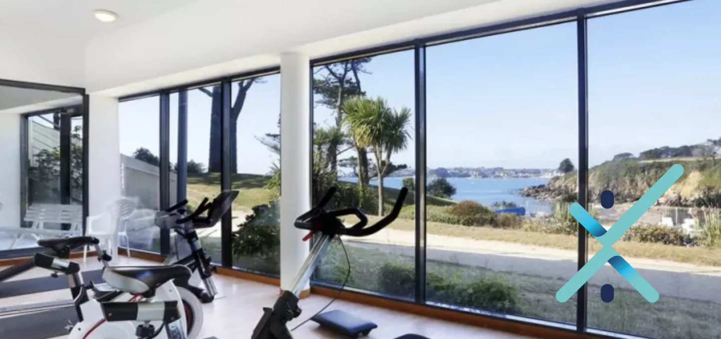 Appartement duplex face à la mer à Locmaria-Plouzané avec piscine et accès plage 