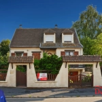 Maison individuelle à vendre à Douchy-les-Mines avec grand jardin et garage