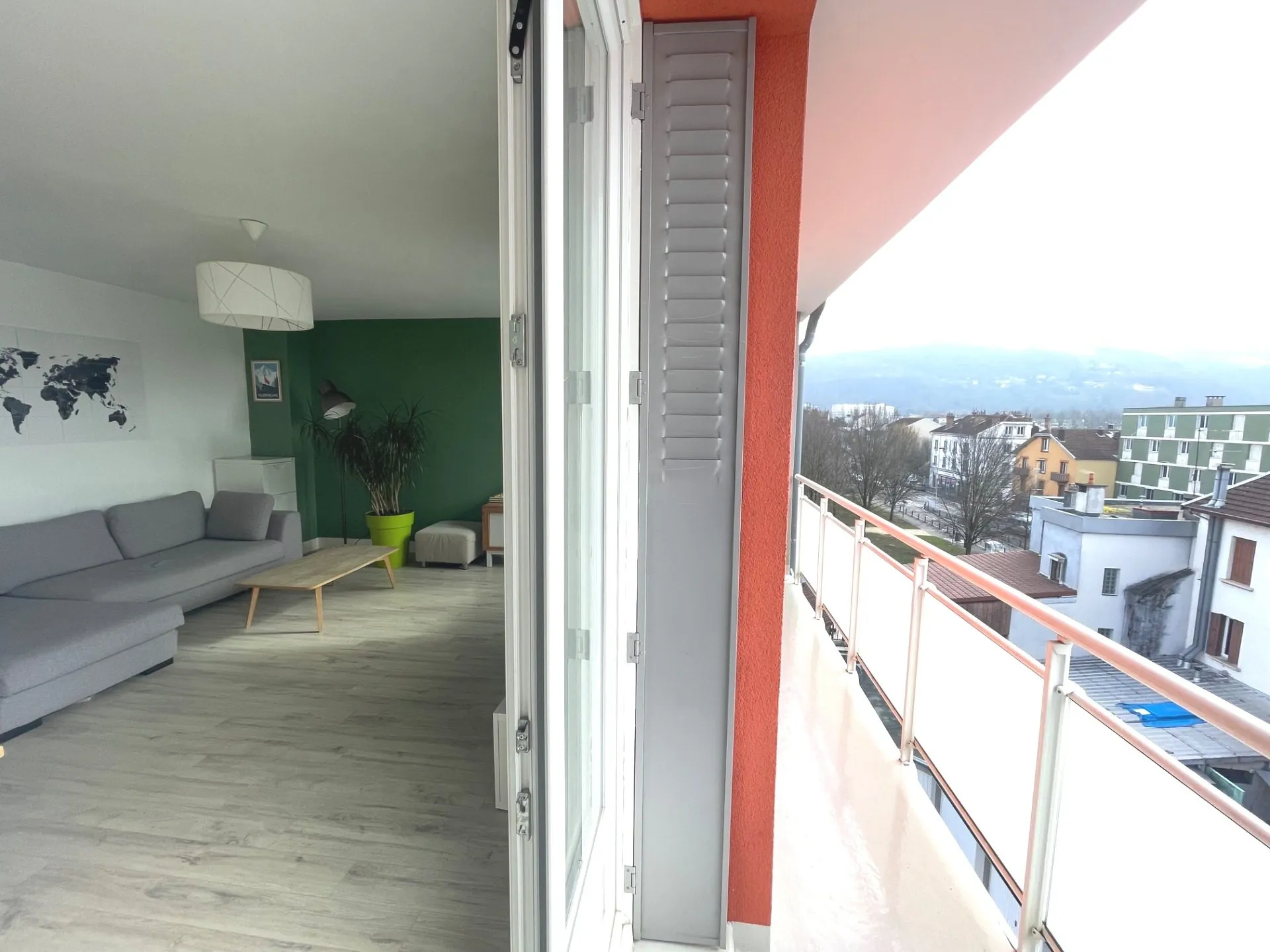 Appartement 3 pièces à Saint Martin d'Hères avec balcon et cave 