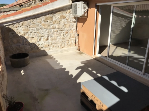 Maison avec deux appartements rénovée à Portel des Corbières proche Narbonne