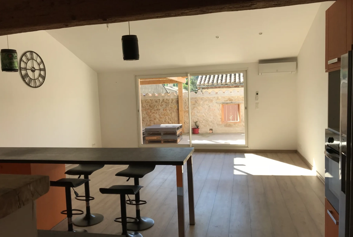 Maison avec deux appartements rénovée à Portel des Corbières proche Narbonne 