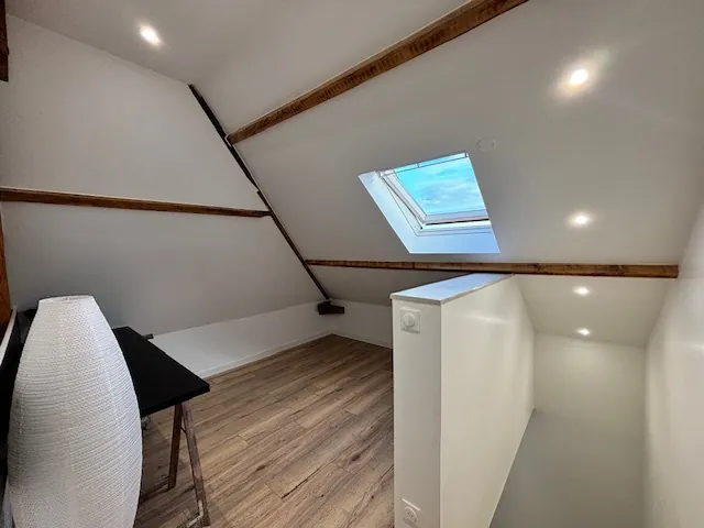 Maison T4 rénovée de 130m2 avec garage et terrain constructible à Saint Aubin Les Elbeuf 