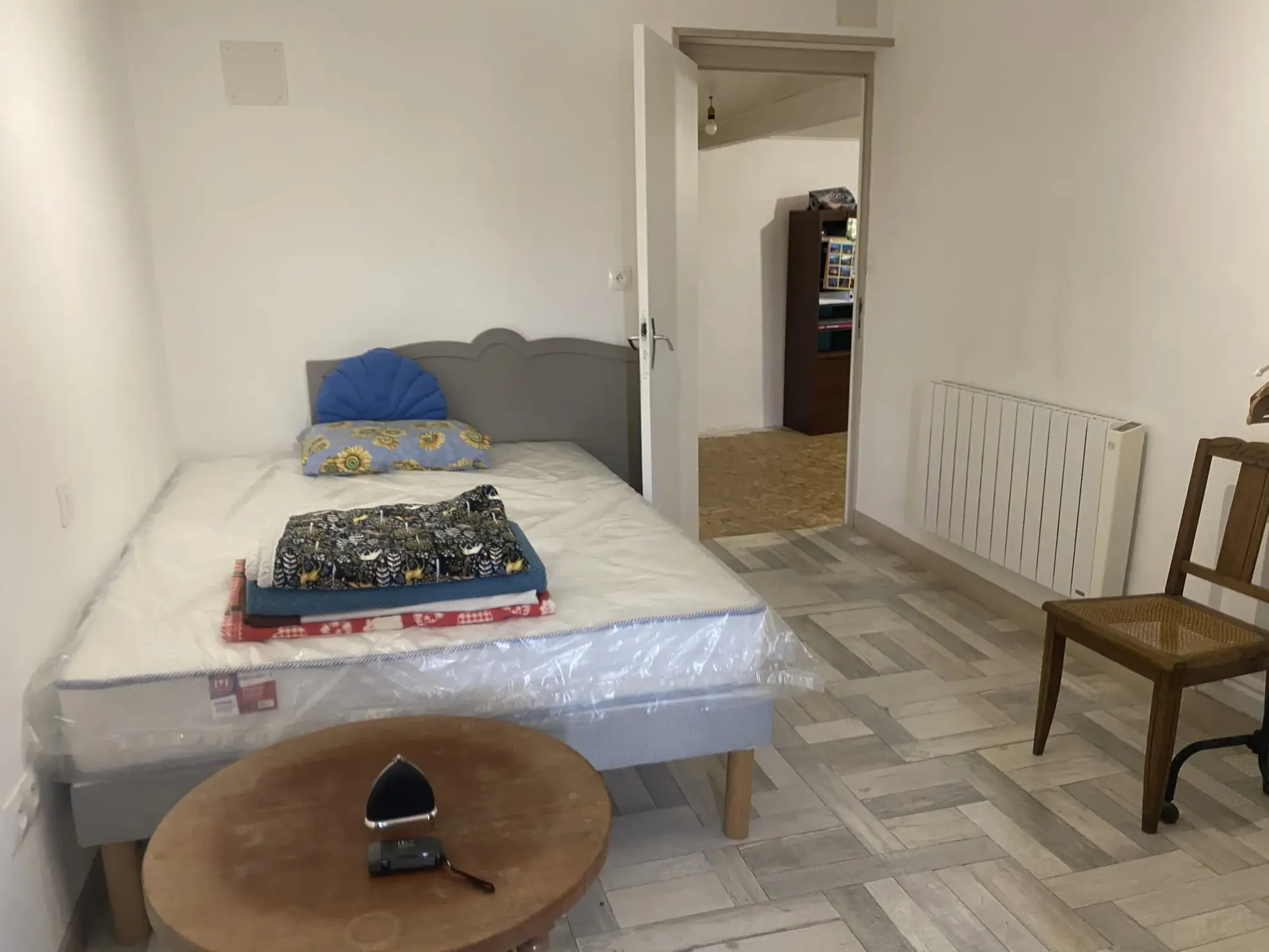 Jolie maison de village à Alloue avec jardin, garage et 2 chambres 