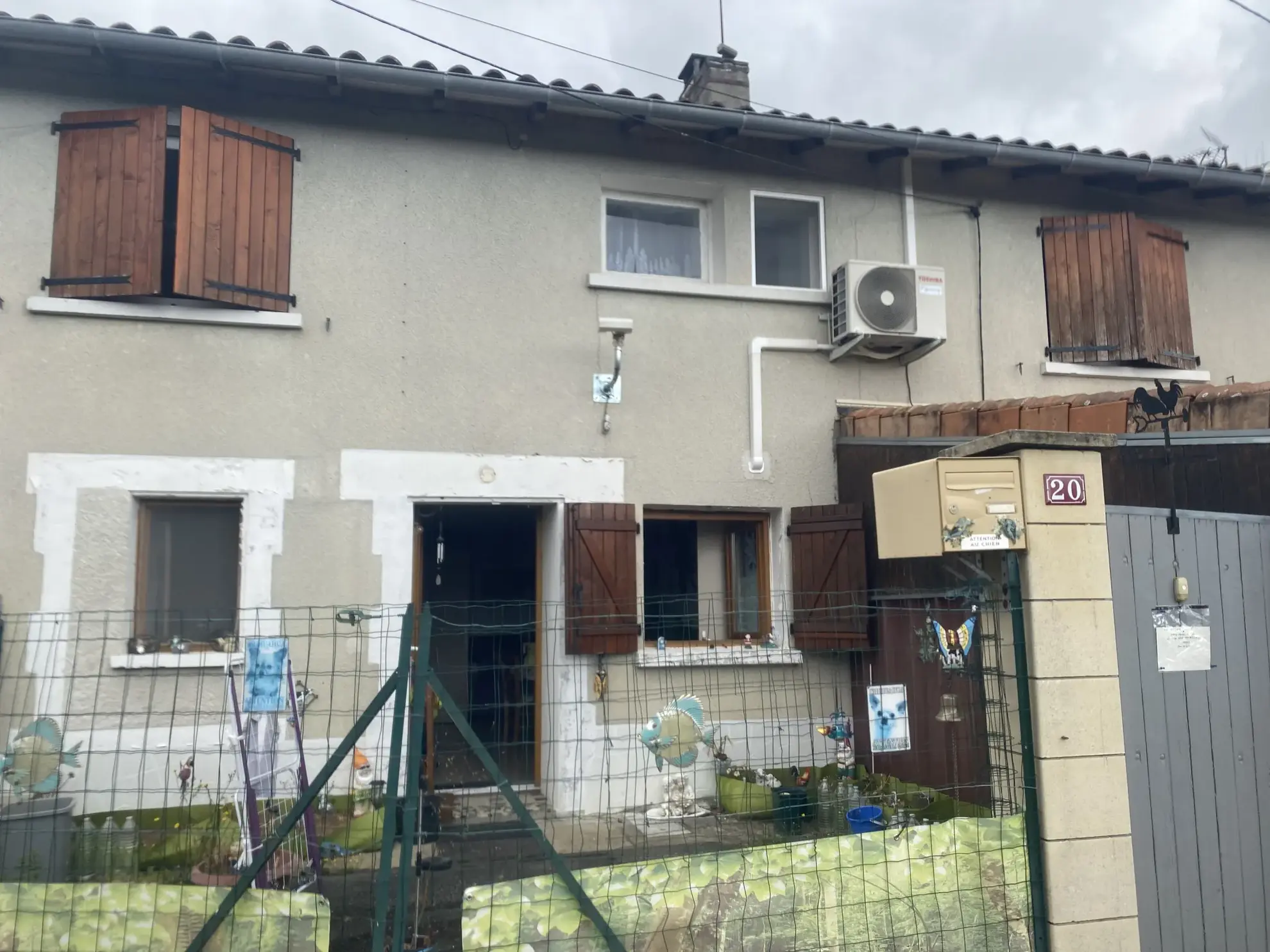 Jolie maison de village à Alloue avec jardin, garage et 2 chambres 