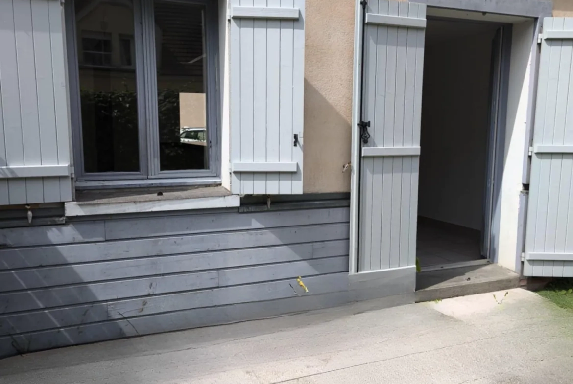 Maison de ville à Troyes avec jardin, garage et emplacement central 