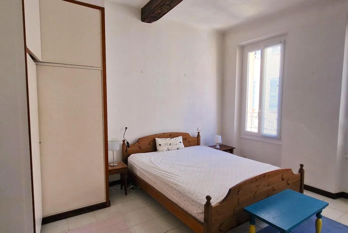 Appartement 2 pièces de 51 m² à Fréjus avec vue verdure 