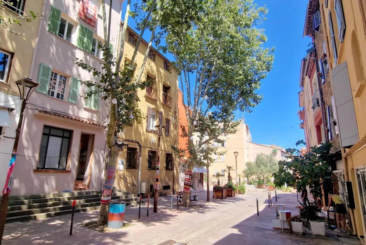 Appartement 2 pièces de 51 m² à Fréjus avec vue verdure 