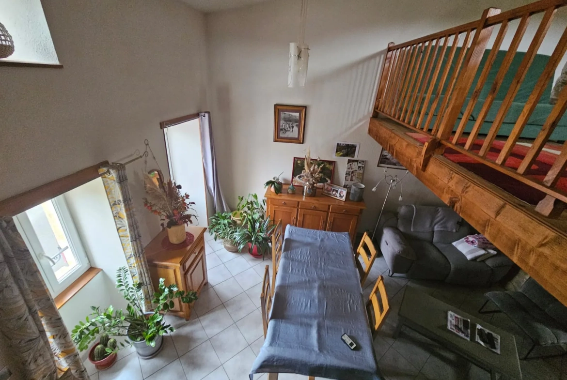 Achat maison de village à Laps, 86,16 m² proche Vic le Comte avec garage et cave 