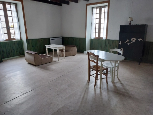 Maison de Bourg à vendre à Champniers et Reilhac, 130 m² avec terrain et potentiel d'extension