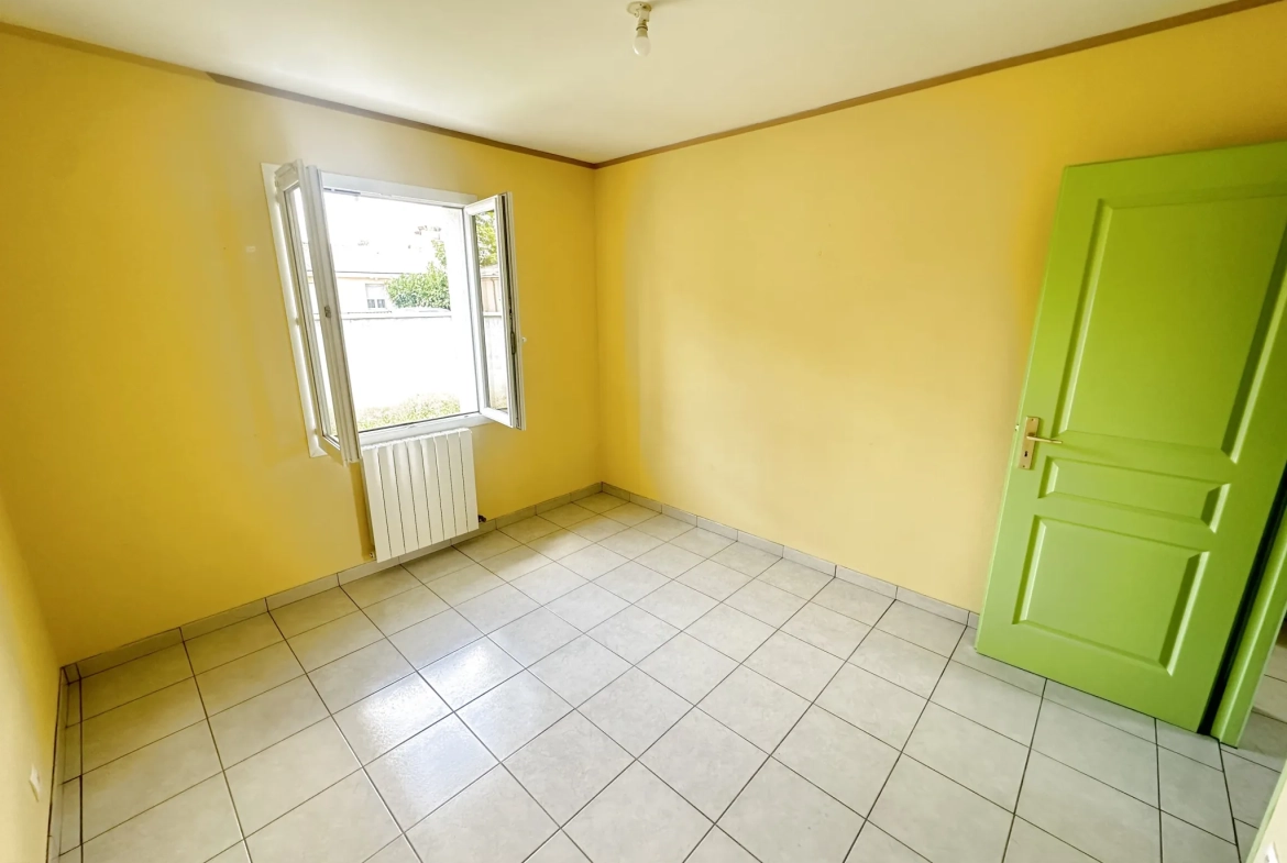 Maison de plain-pied à Marmande avec 3 chambres et jardin clos à vendre 