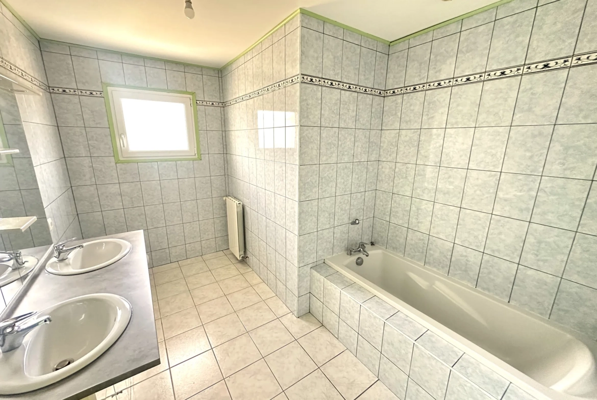 Maison de plain-pied à Marmande avec 3 chambres et jardin clos à vendre 