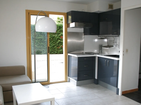 Studio de 20 m² avec loggia à Cavalaire-sur-Mer, idéal investissement locatif
