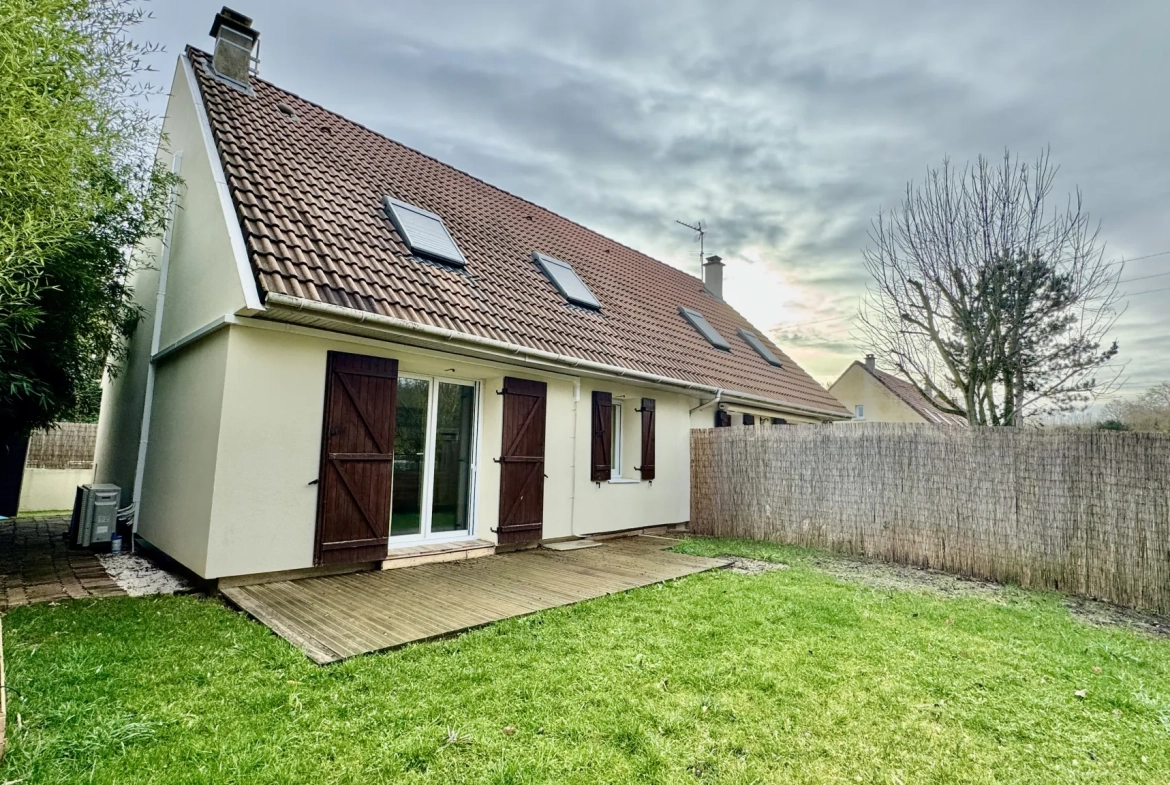 Maison de 90 m² à Mantes-la-Ville avec jardin clos et environnement paisible 