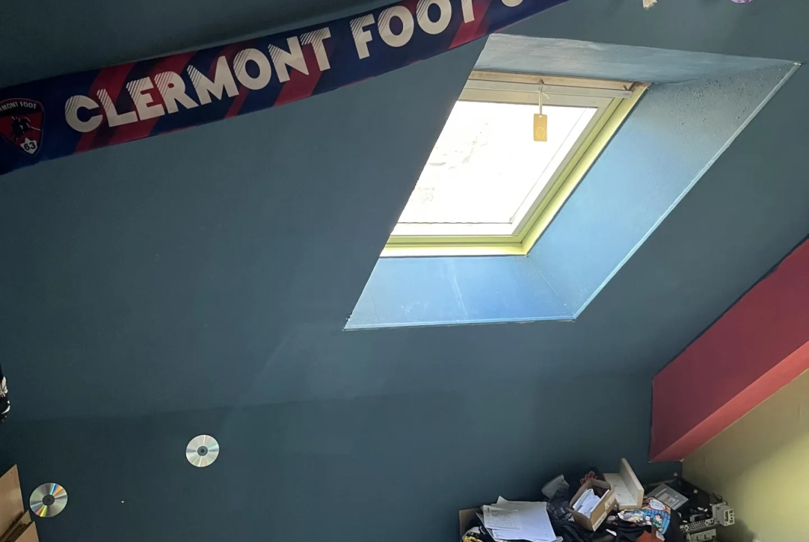 Immeuble de rapport avec commerce et appartement à Allassac 