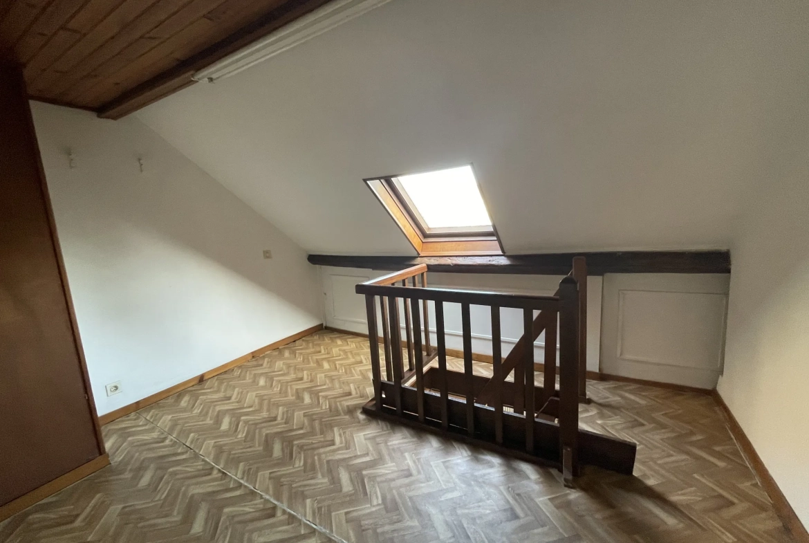 Maison à vendre à Hénin-Beaumont, construction 1930, 88,1 m² avec jardin et cave 