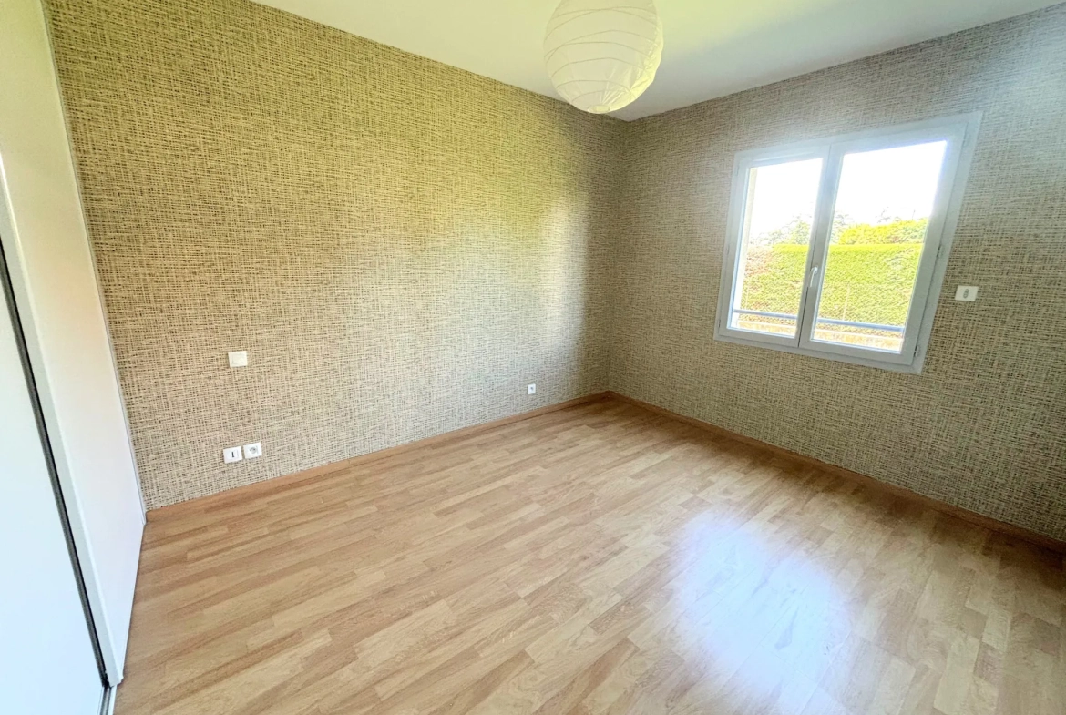 Bel appartement T4 avec terrasse et garage à Veauche, proche de toutes commodités 