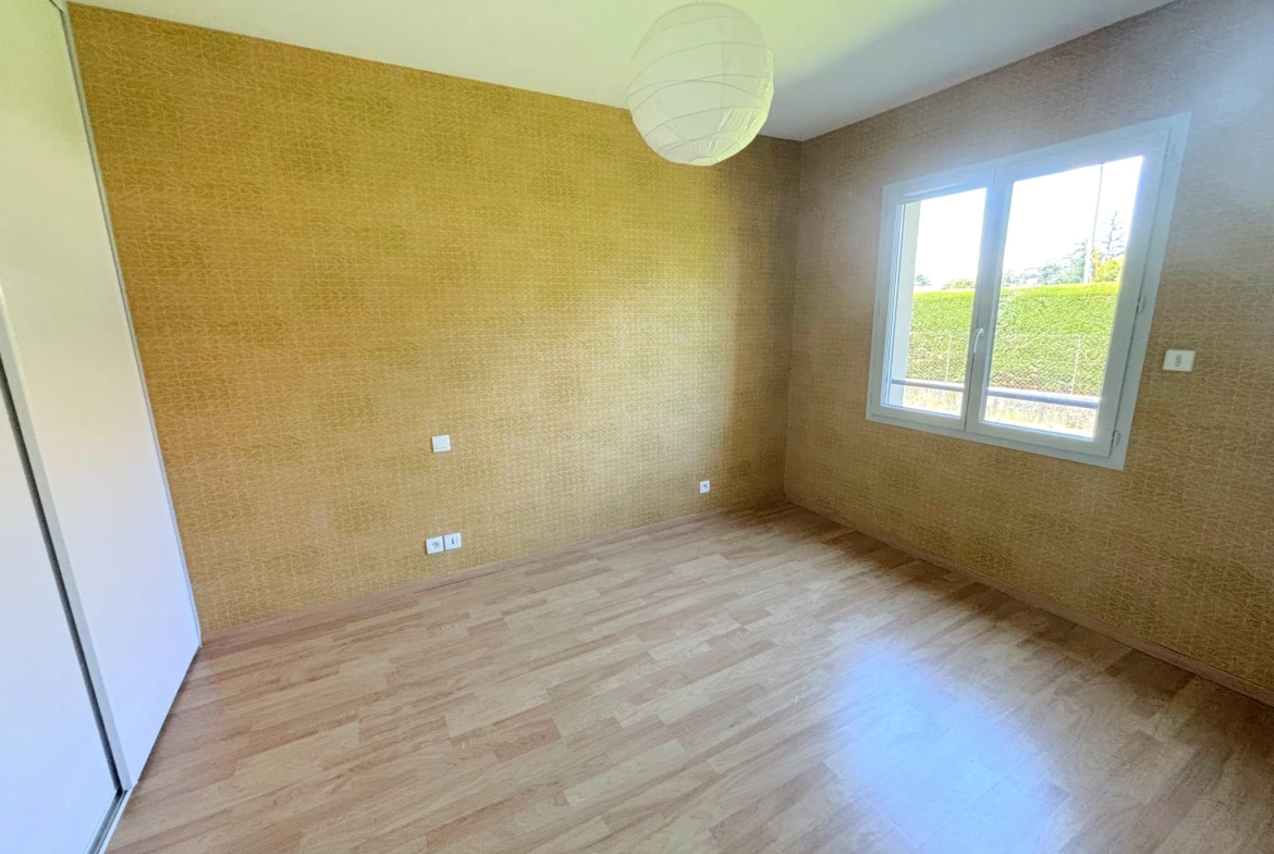 Bel appartement T4 avec terrasse et garage à Veauche, proche de toutes commodités 