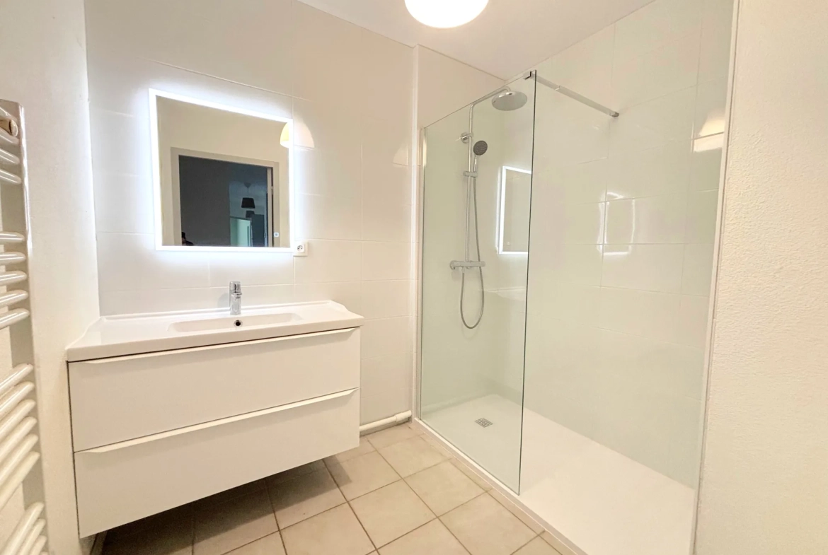 Bel appartement T4 avec terrasse et garage à Veauche, proche de toutes commodités 