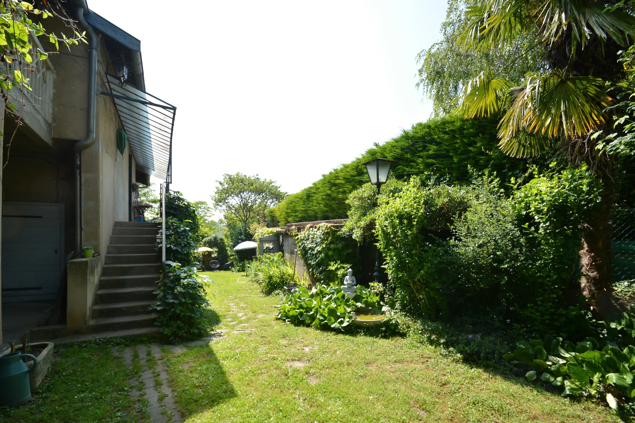 Appartement ancien à vendre à Genay avec potentiel de rénovation 