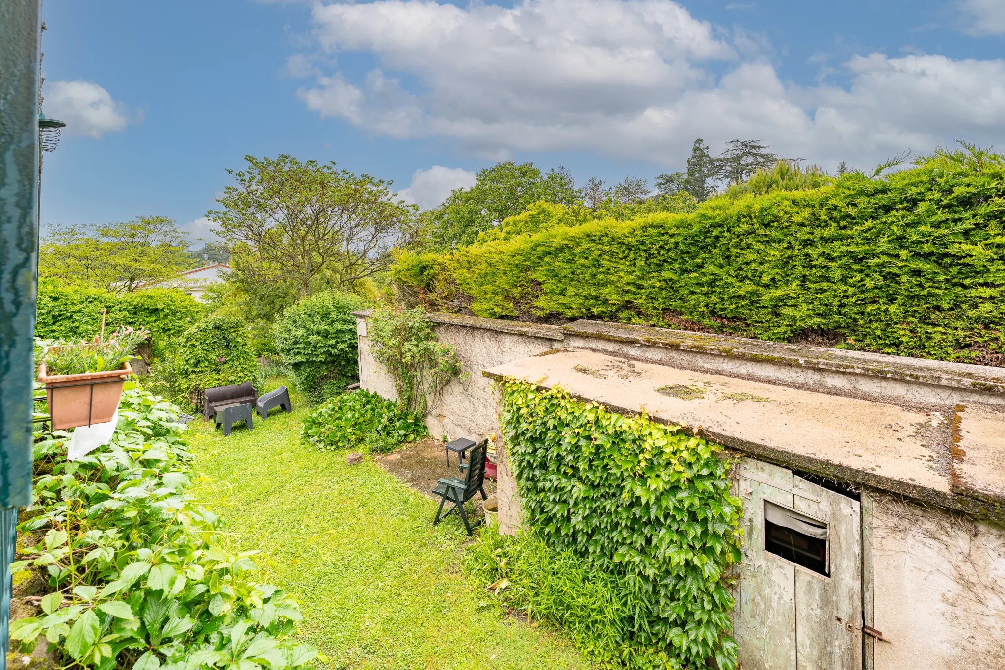 Appartement ancien à vendre à Genay avec potentiel de rénovation 