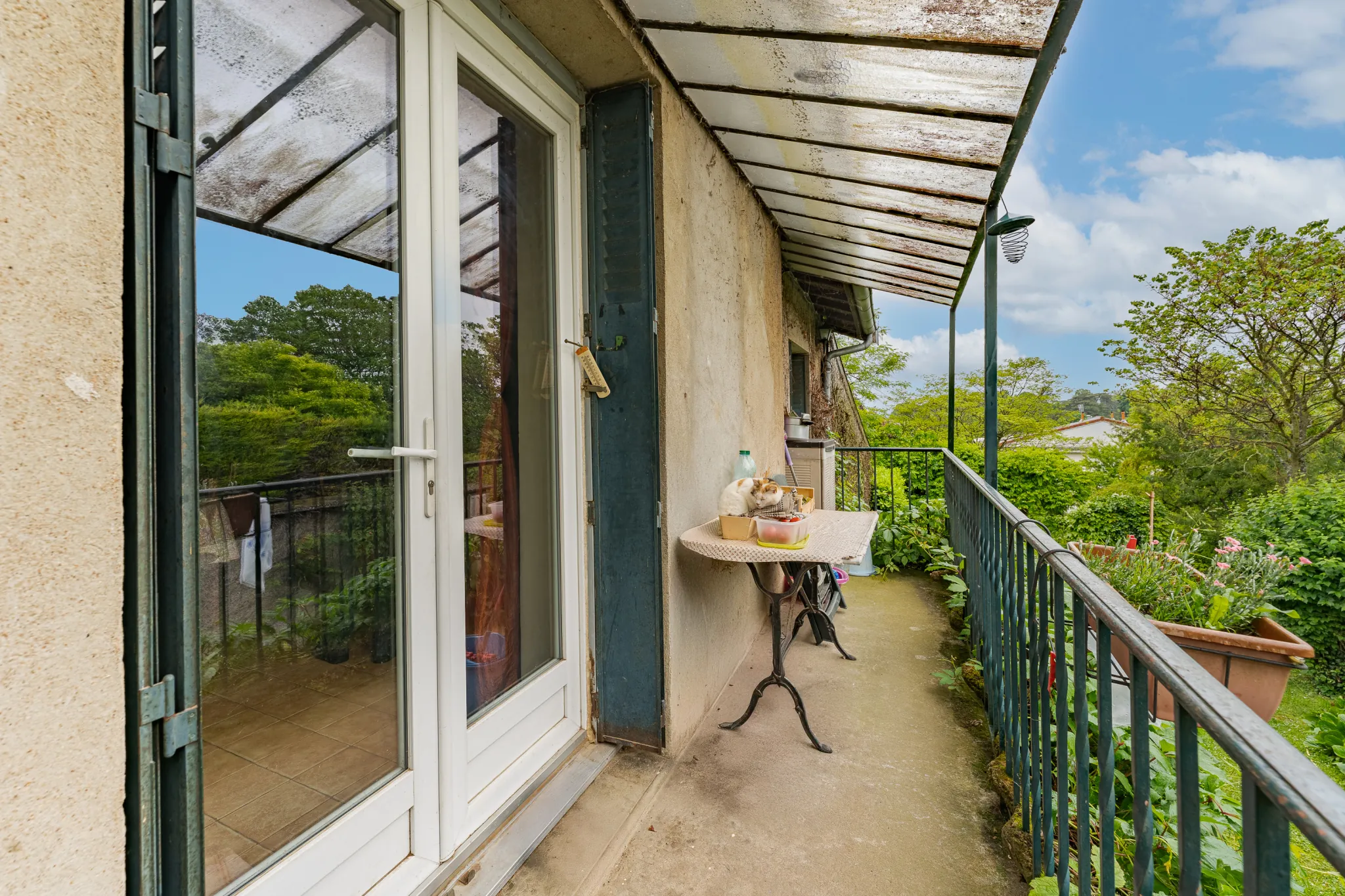Appartement ancien à vendre à Genay avec potentiel de rénovation 