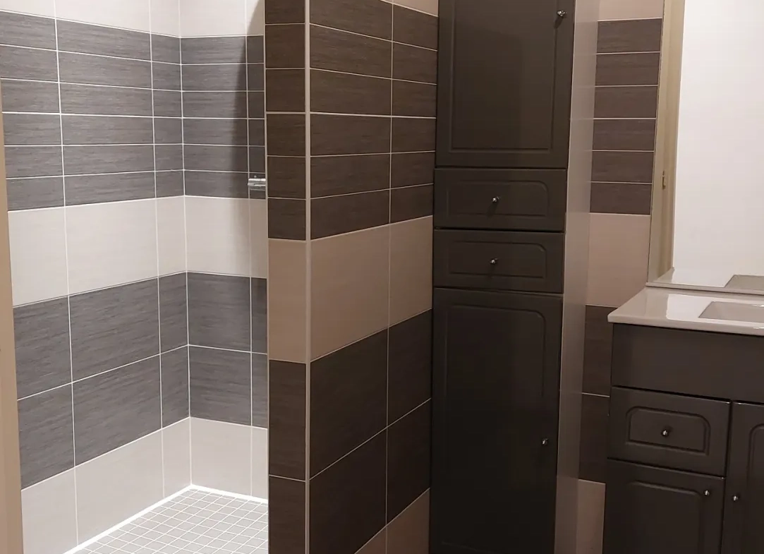 Villa de plain-pied proche Niort avec 4 chambres et jardin de 800 m² 