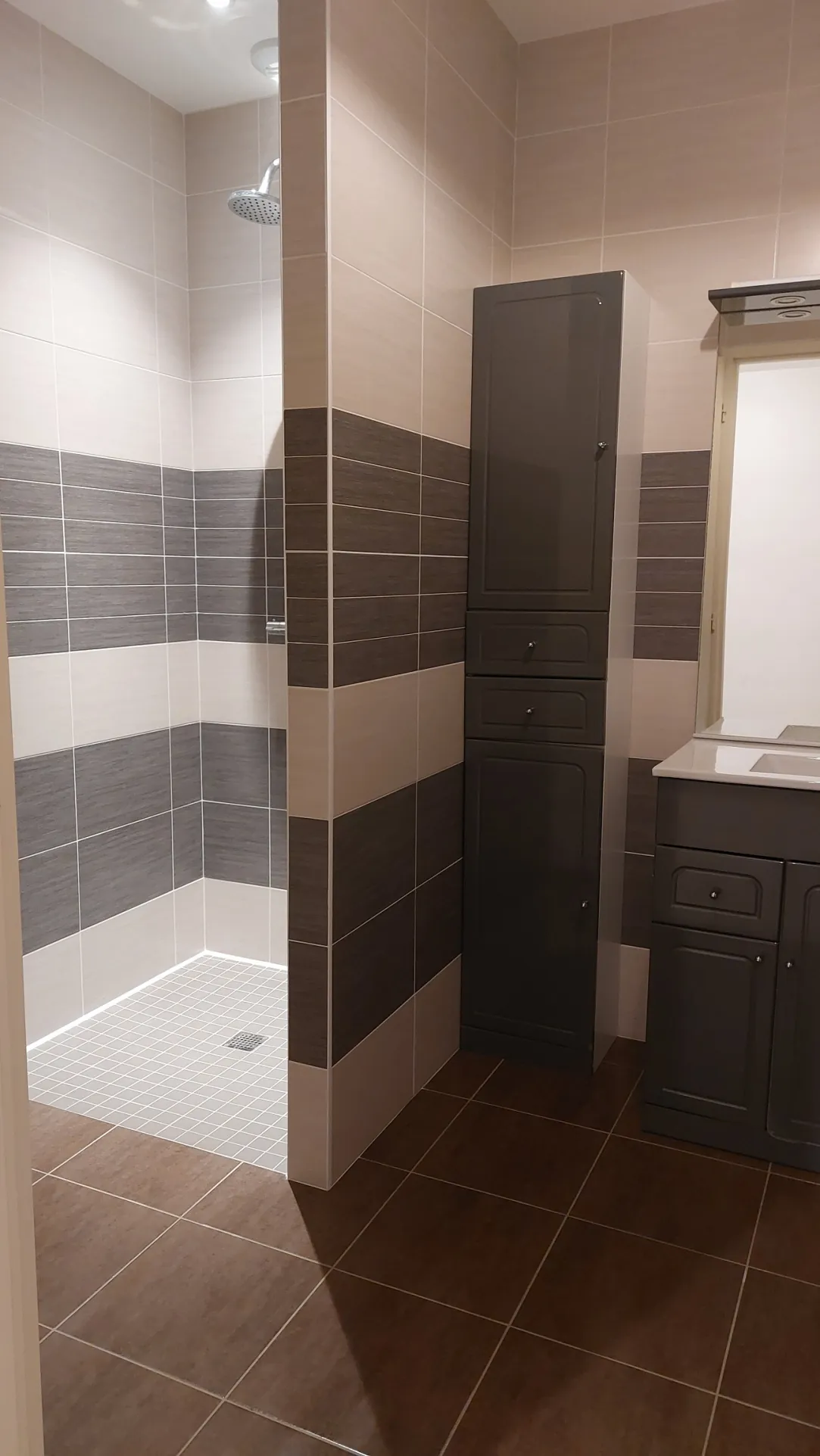 Villa de plain-pied proche Niort avec 4 chambres et jardin de 800 m² 